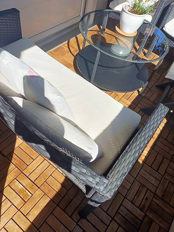 Set di tavolo e panche: Balkon/Garten Möbel Set – Usato da Reinach BL venduto da kor_s6mj 2