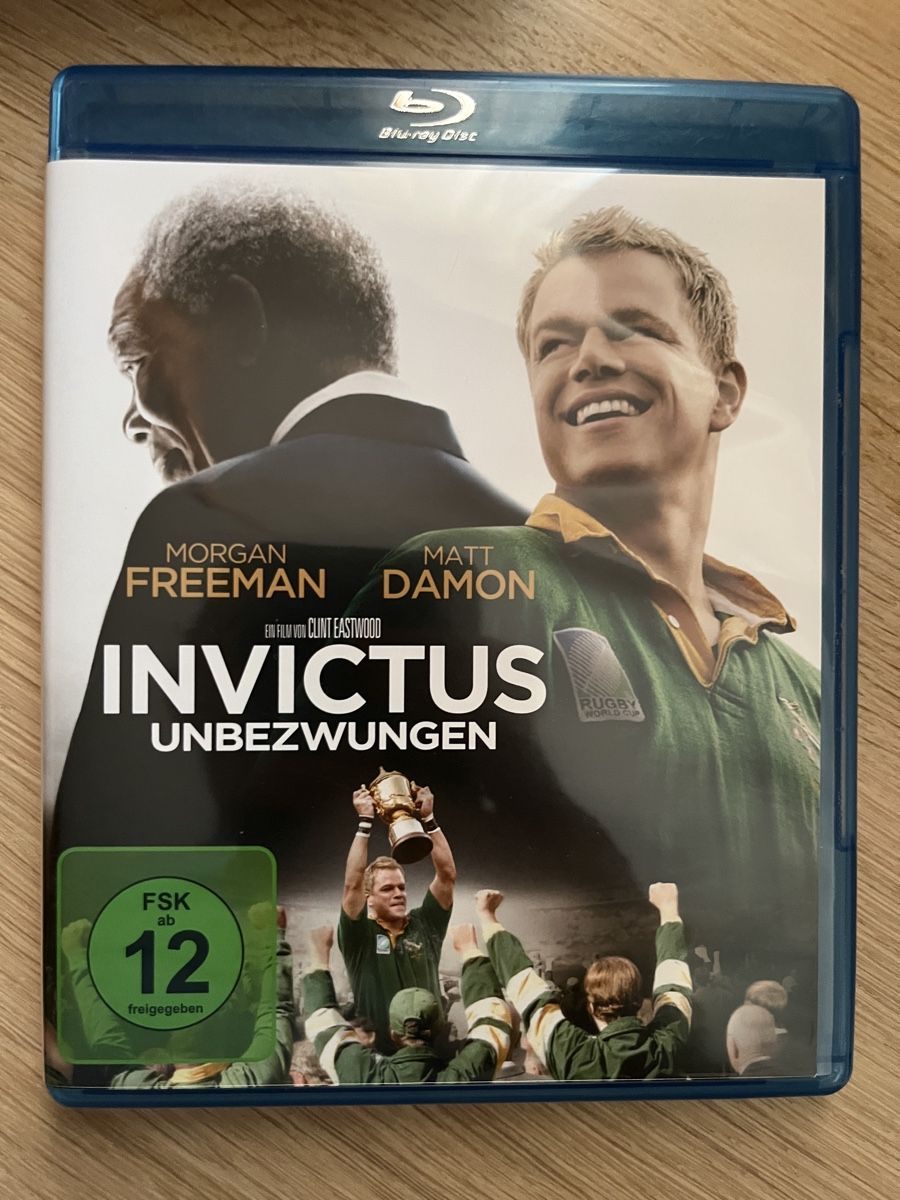 Tutti i DVDs: Invictus Unbezwungen Blu-ray – Usato da Au ZH venduto da Blur.ay