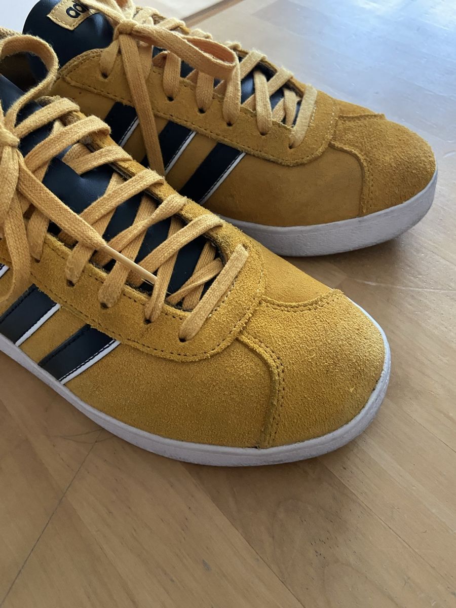 Adidas Scarpe da donna: Adidas Sneaker gelb Wildleder – Usato da Binningen venduto da Dodo21