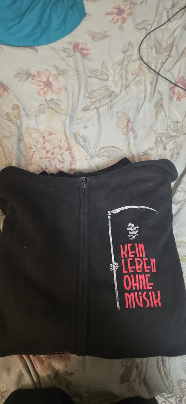 Lotti di vestiti: 3x Hoody 2x Shirts / Hämatom / Gr.XL – Nuovo (secondo la descrizione) da Zürich venduto da Daniela51 2