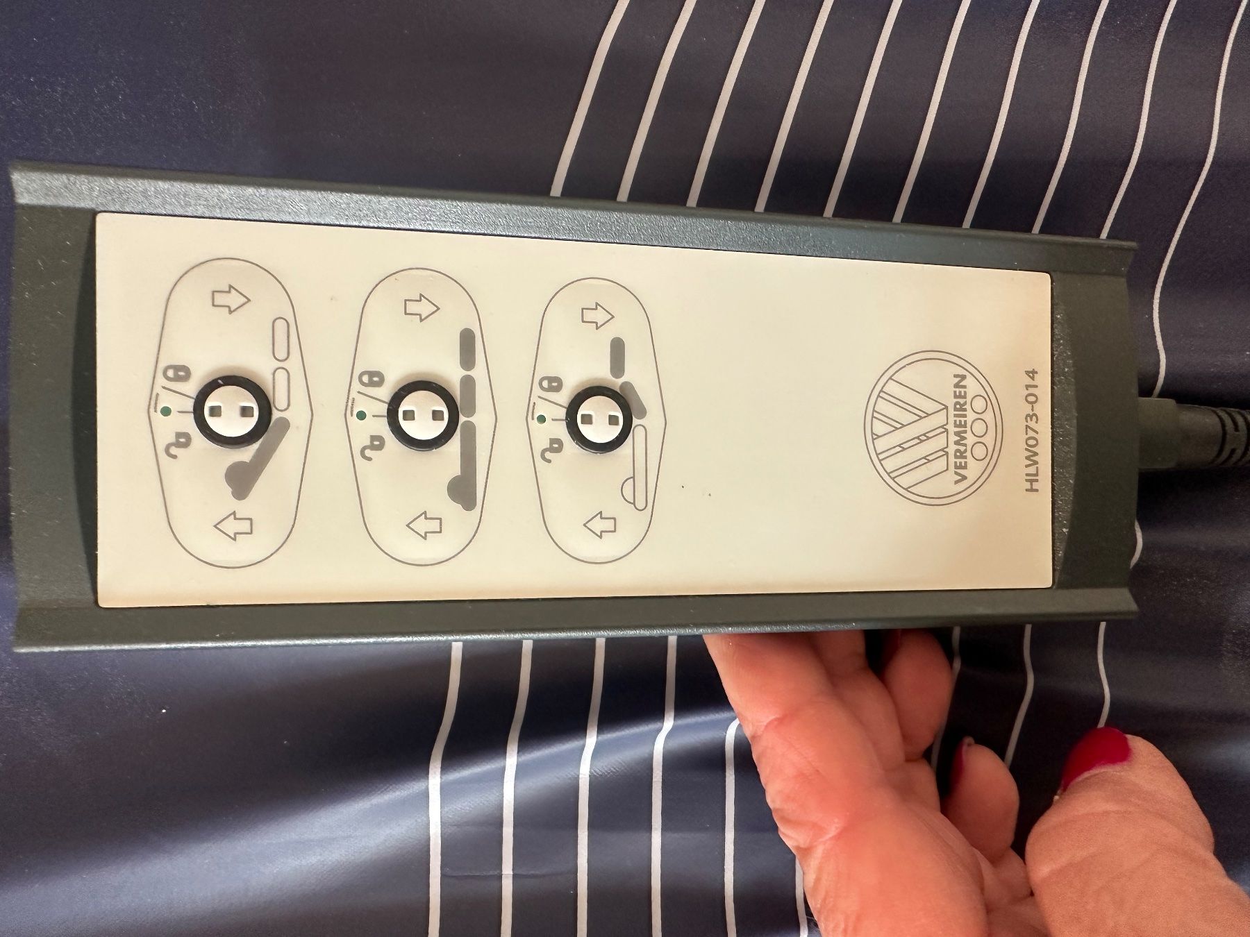 Lits: Pflegebett elektrisch – D'occasion à Thun par schnelledaisy 1