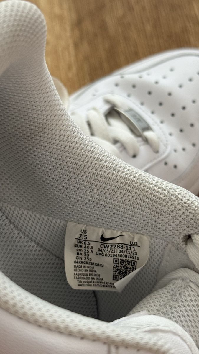 Nike Herrenschuhe: Nike Air Force 1 Size 40.5 – Gebraucht aus Boswil von hey.itsme 4
