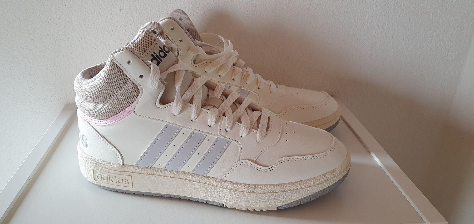 Adidas Scarpe da donna: Adidas Grösse 39 1/3 – Nuovo (secondo la descrizione) da Weite venduto da rapunzel23