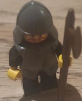 Lego Figur Ritter mit Axt guter Zustand