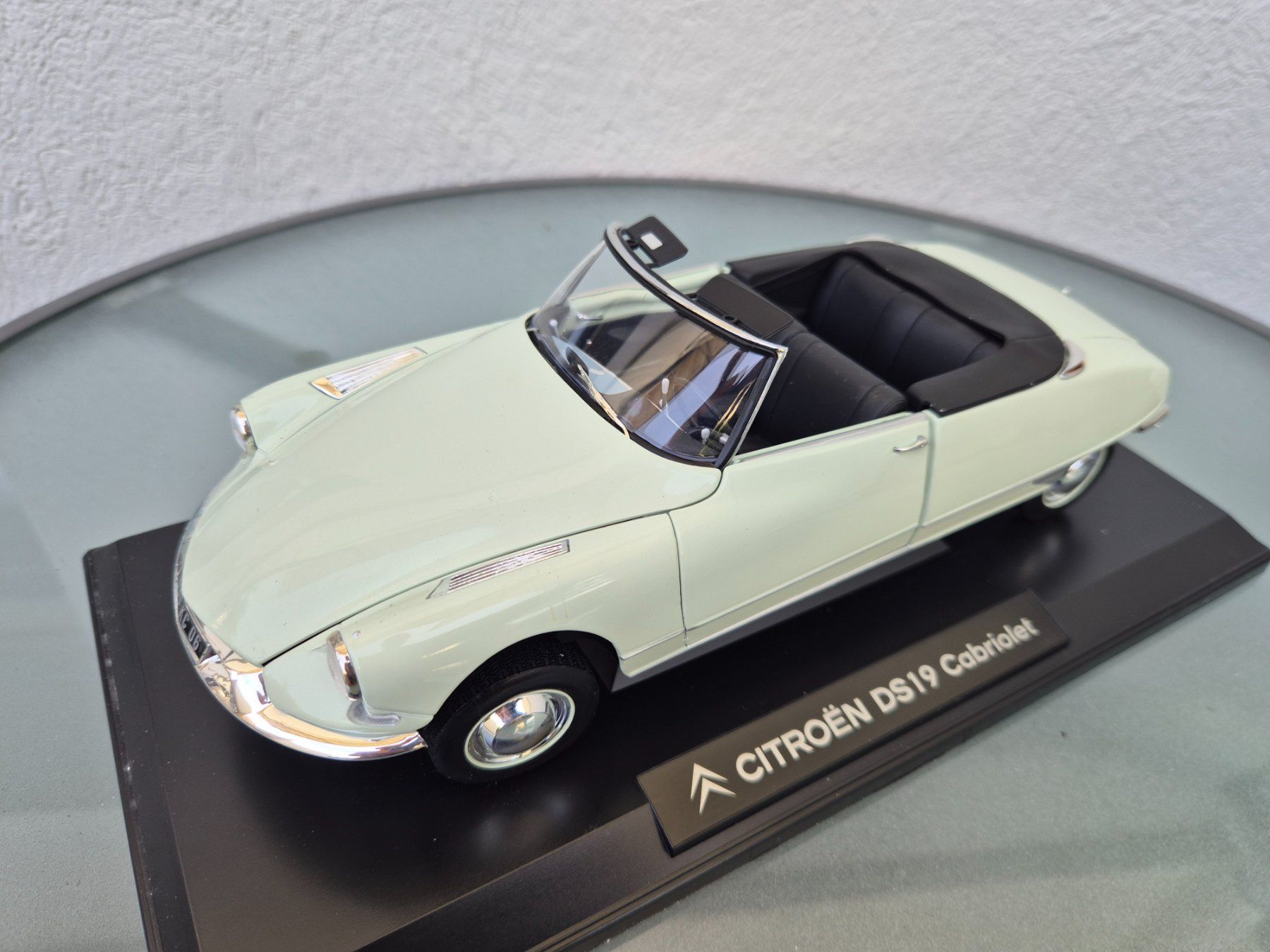 Citroën Modellini d'auto: Citroen DS Cabriolet von Norev 1:18 – Nuovo (secondo la descrizione) da Oberbuchsiten venduto da laffite54 4
