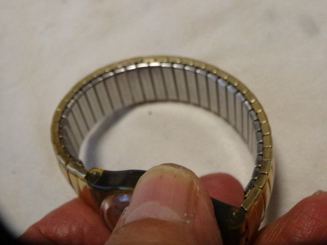 Swatch Montres: S.WATCH  HEREN UHR.QUARTZ.SWISS MADE.LÄÜFT – D'occasion à zürich par ahmad01 7