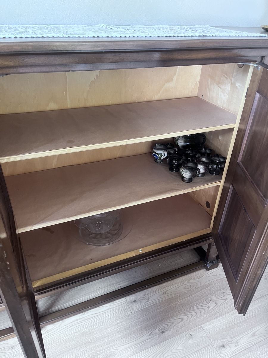 Cassettiere: Holzkommode mit Schnitzereien Antik Stil – Usato da Kerns venduto da Sarah_Durrer 2