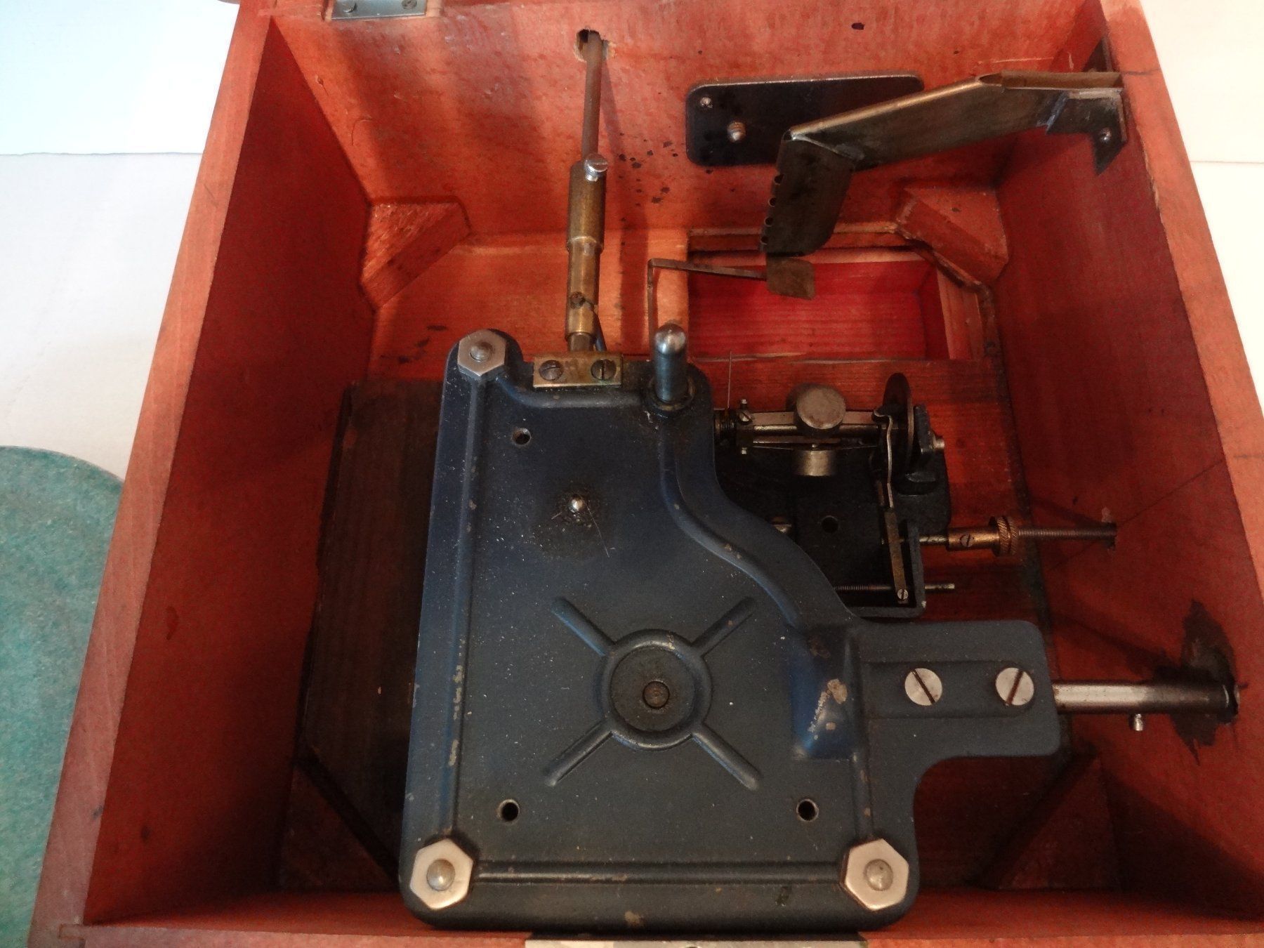 Plattenspieler: Schweizer Grammophon mit Münzeinwurf – Gebraucht aus Hemishofen von Phonomandy 8