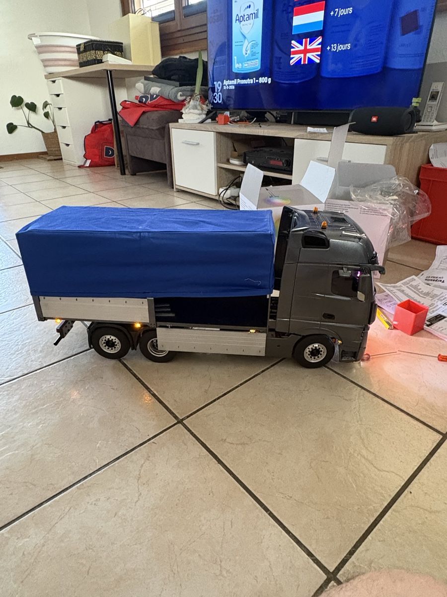 Tamiya RC Modellbau: Tamiya Actros  – Neu (gemäss Beschreibung) aus Mézières FR von Paulwalke3 3