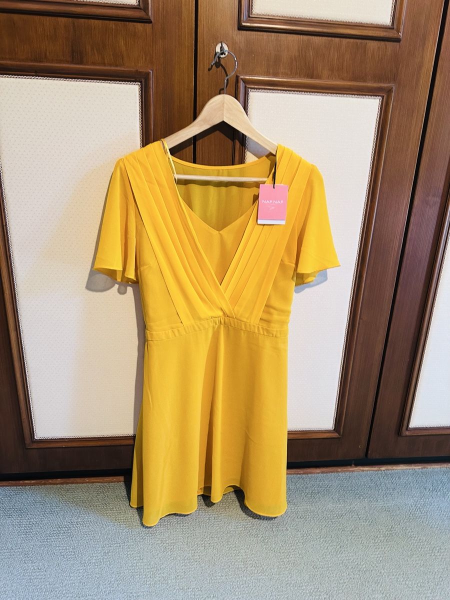 Nafnaf Kleider: NAF NAF SIZE EU 38 – Neu und originalverpackt aus Bex von roopa.gorla 1