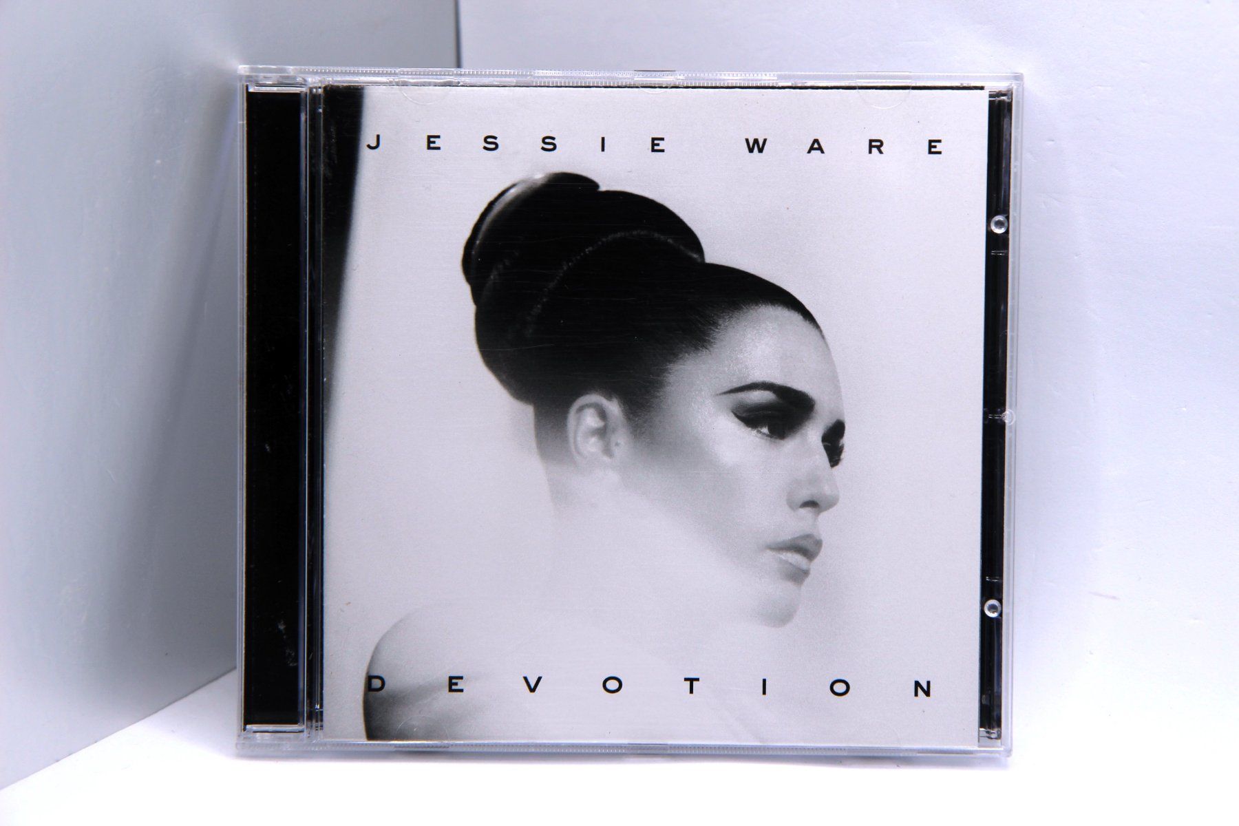 CDs: CD Jessie Ware - Devotion – Gebraucht aus Ernetschwil von luisvonerni