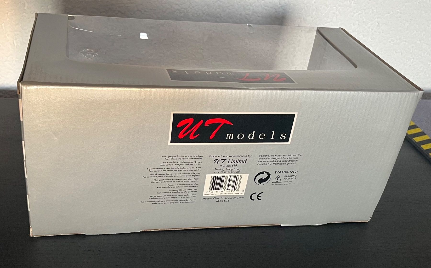 Porsche Modellini d'auto: Porsche 911 GT1 UT Models 39720 1:18 – Usato da St-Cergue venduto da ncu_t267 6