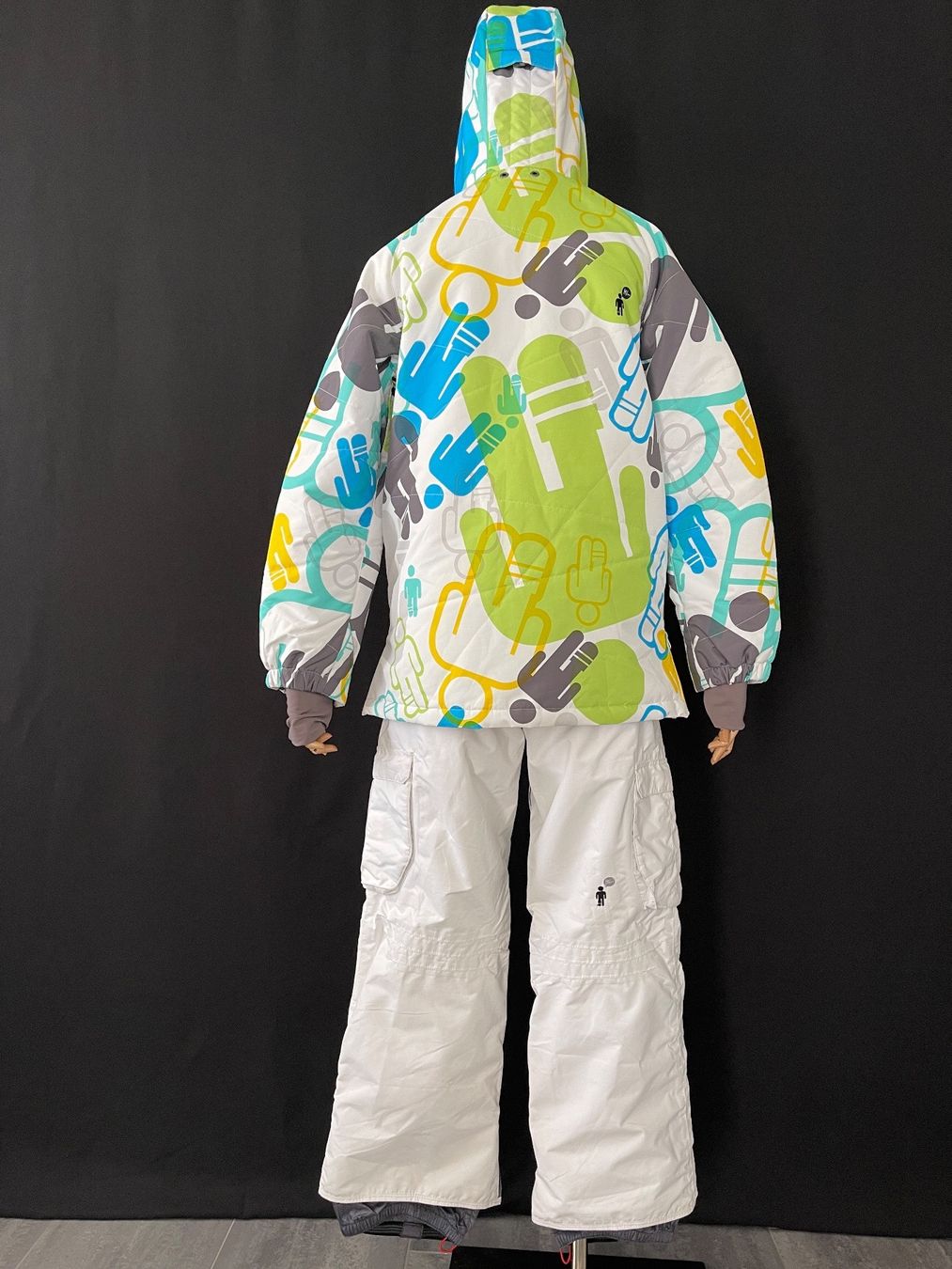 Costumi: ROMP Snowboard Wear – Usato da Emmen venduto da Avviivva_Com2023 4