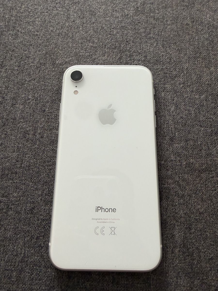 Apple Handys / Smartphones: iPhone XR 64go batterie 100% – Gebraucht aus Yverdon-les-Bains von ame_7f2x 1