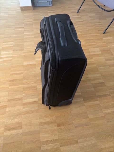 Tumi Valigie: Tumi Kabinenkoffer mit zwei Rollen – Usato da Basel venduto da kimagreggs 1