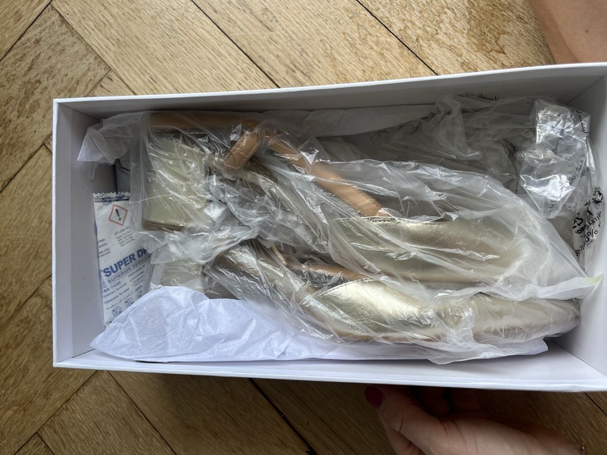 Chaussures femmes: New Gold Guess Pumps – Neuf (Voir description) à Zürich par wen_v6fz 7