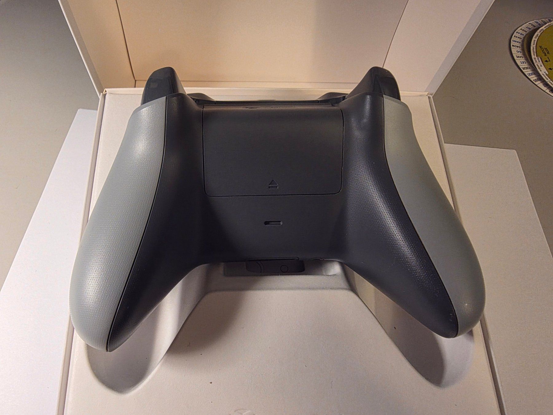 Microsoft Controller: XBOX Wireless Controller Special Edition in Grey/Green – Gebraucht aus Mörigen von Gadgeteer 3