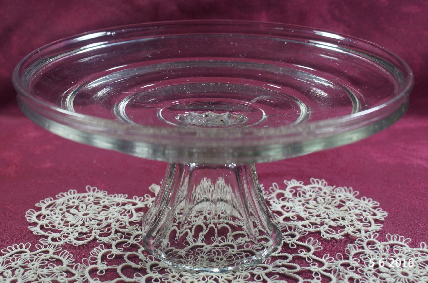 Piatti di portata: Glas Platte auf Fuss – Usato da Basel venduto da The_Onliners