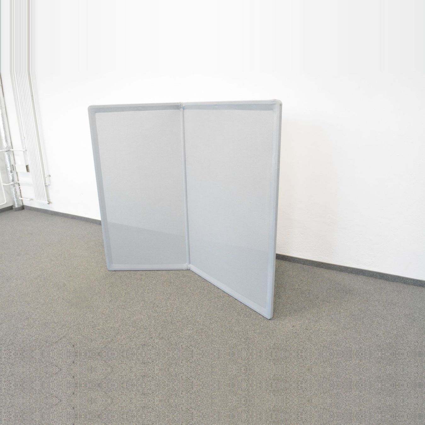 Armadi: Steelcase B Free Trennwand - Hellgrau – Usato da Schönenwerd venduto da mcofficeshop 2