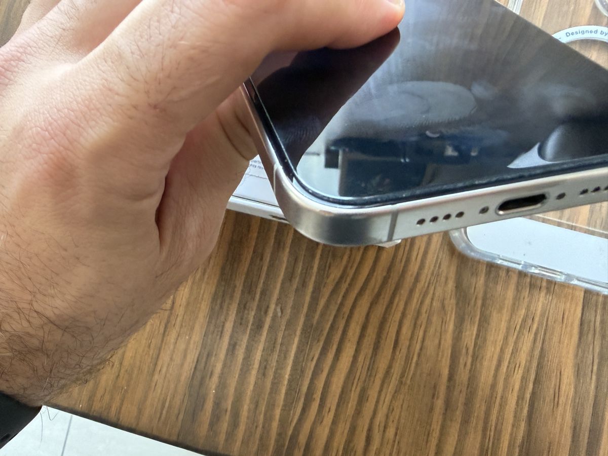 Apple Portables: Iphone 15 Pro Max 256 GB Silber – D'occasion à Zürich par arb_9qhc 7
