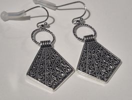 Orecchini pendenti argento motivo geometrico