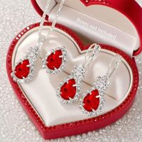 Rotes Schmuckset mit Kette, Ohrringen und Ring, neu!