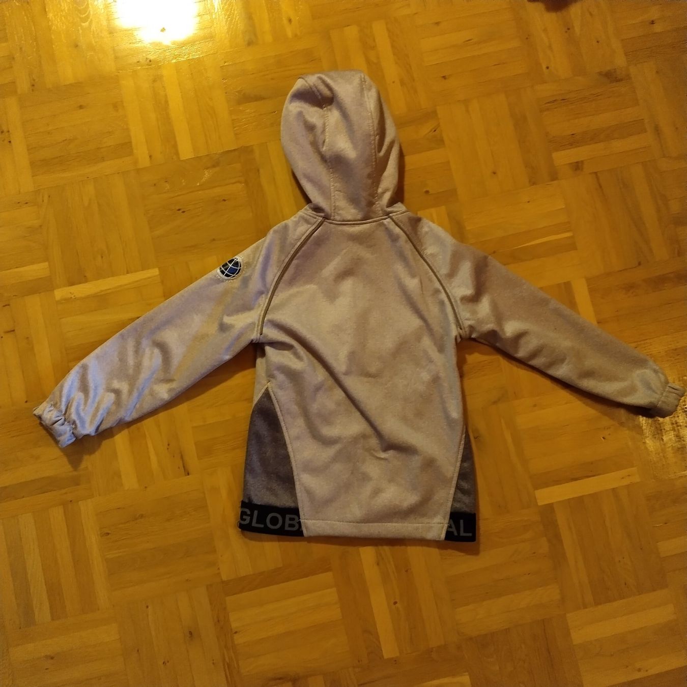 Jacken: Kinder Softshelljacke mit Kapuze Grösse 122 – Gebraucht aus Oberdorf NW von niederj 1