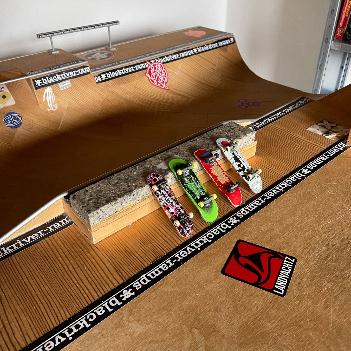 Skateboards: Blackriver Ramps Fingerboard Park Unikat – Gebraucht aus Herisau von OptischeFabrik 1