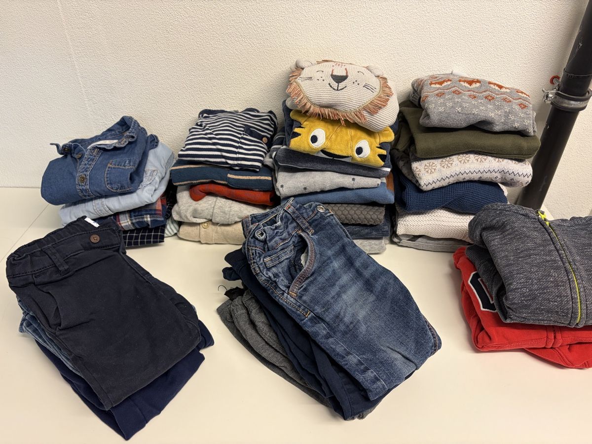 Lotti & Set di vestiti: Kleiderset Jungs Gr. 92 – Usato da Hägglingen venduto da missymiu