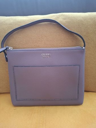 Pochette GUESS, taupe, avec poche extérieure, excellent état