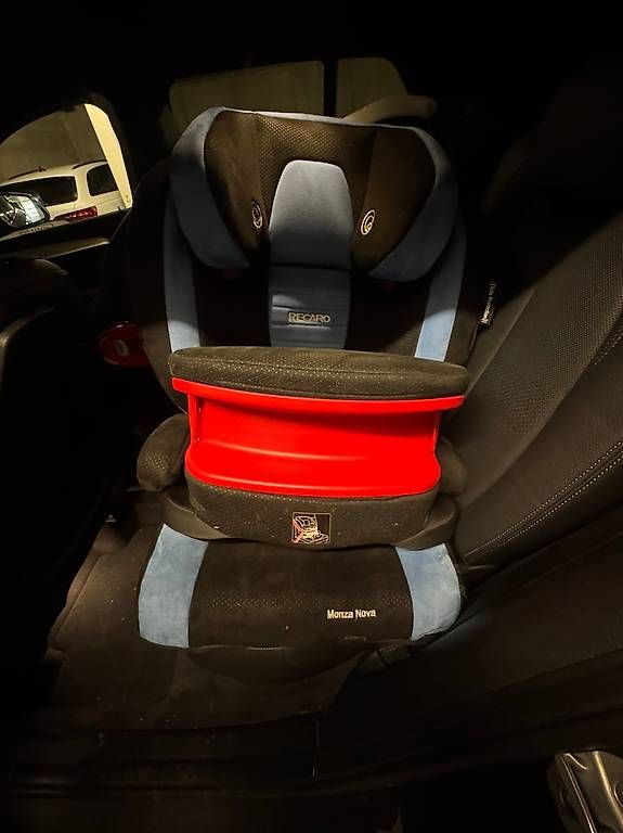 Auto-Kindersitze: Siège enfant RECARO Monza Nova IS – Gebraucht aus Prilly von Bunnymen