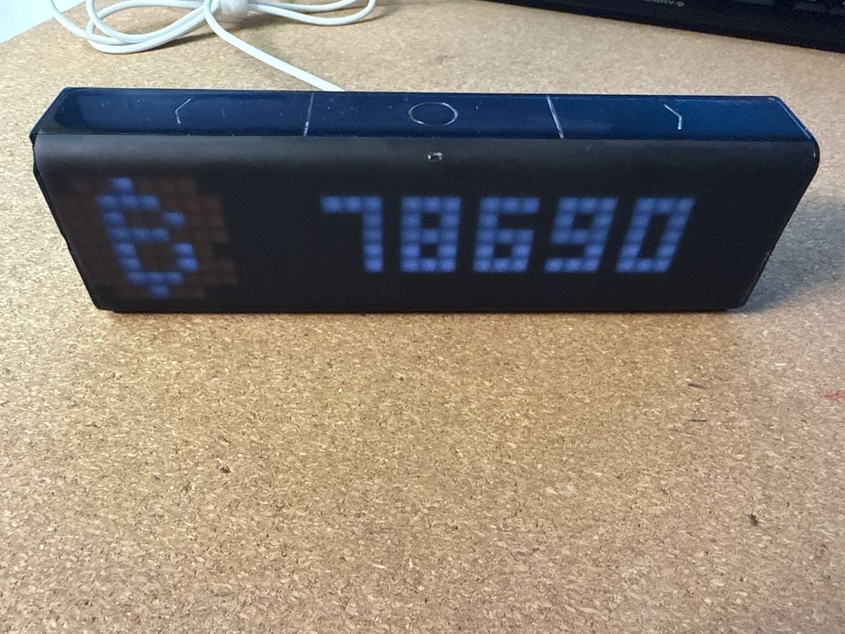 Wecker: Lametric Smart Anzeige , V1, gebraucht – Gebraucht aus Muttenz von acidforce