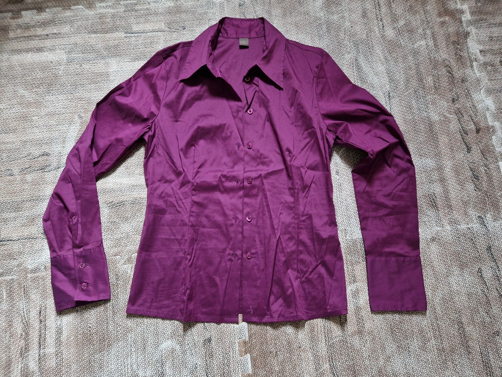 S.Oliver Camicette: schöne Bluse Gr.36 dunkel Violett s.Oliver – Usato da Triengen venduto da KittyKat6 3