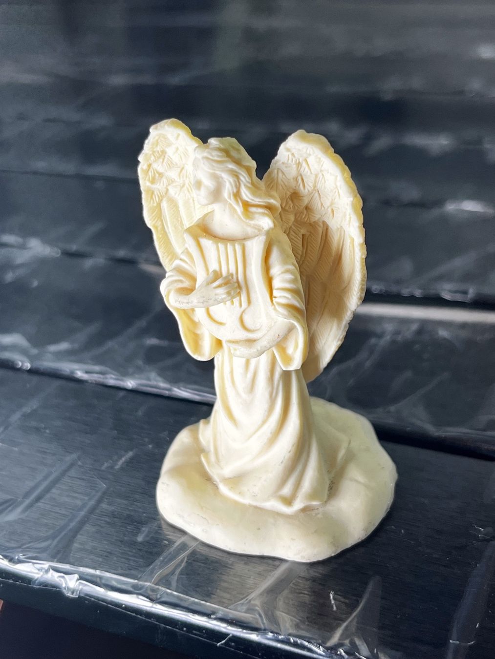 Figuren: Religiöse Engelsfigur, die auf einer Harfe spielt, 1994 – Gebraucht aus Tafers von JP911 2