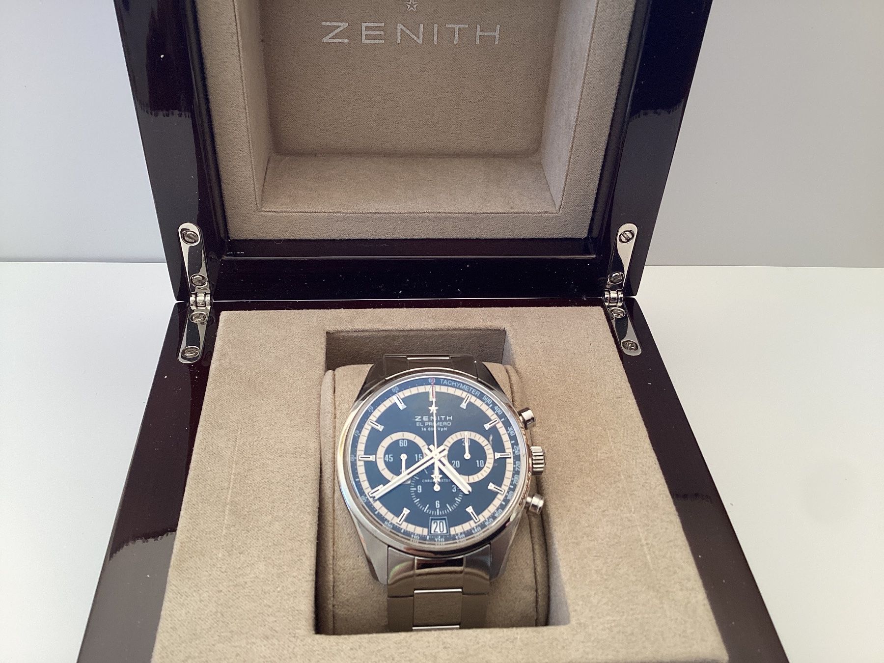 Zenith Montres: Zenith El Primero Chronomaster Referenz 03.2040.400 – D'occasion à Effretikon par simtek_de