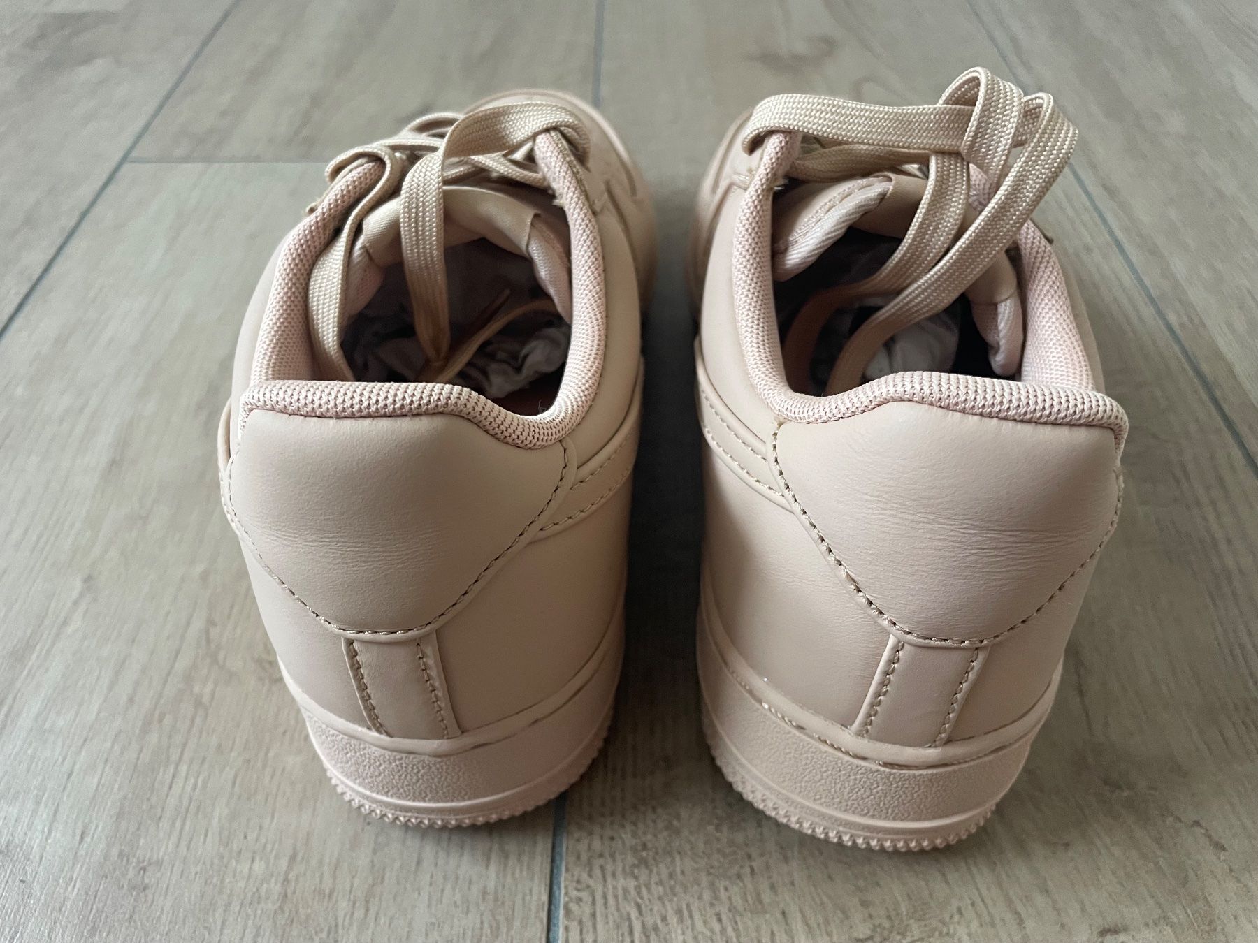 Nike Chaussures hommes: Nike Air Force 1 Low Retro Gr. 39 NEU – Neuf avec emballage d'origine à Waltenschwil par hansnine 3