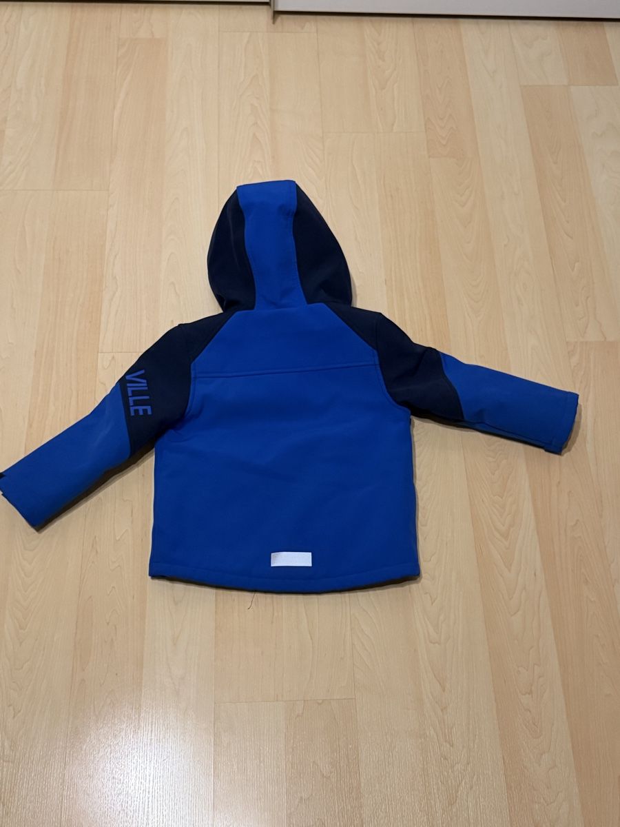 Giacche & Cappotti: Softshelljacke mit Kapuze Grösse 104 – Usato da Rotkreuz venduto da luxurybe 1
