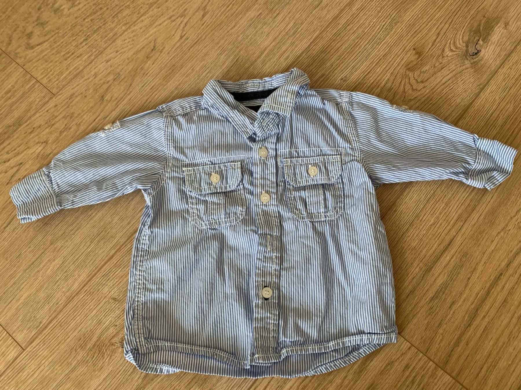 H&M Camicie, Top & T-shirt: Baby Hemd Grösse 62 – Usato da Ebikon venduto da Dorfschmid