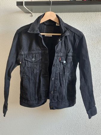 Levi's black denim jacket