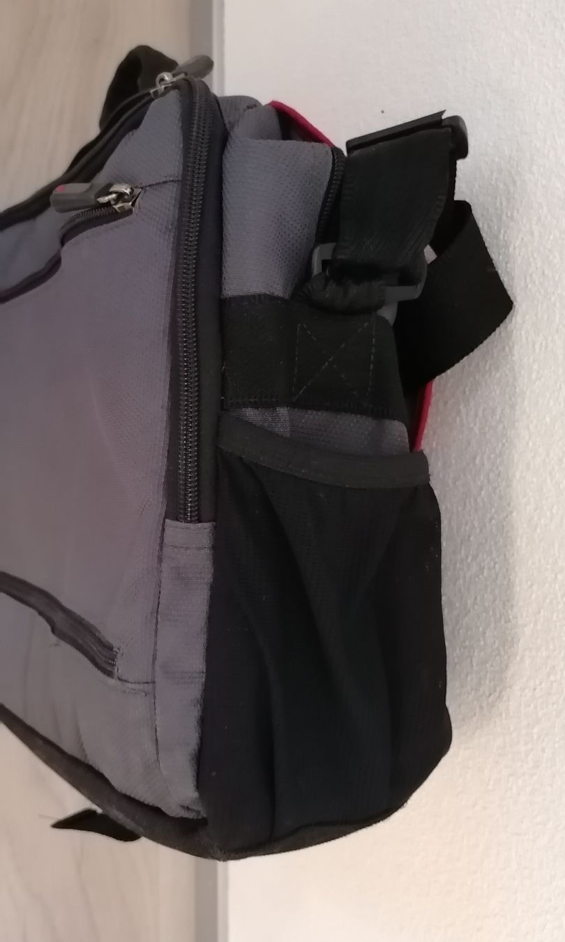 Sacs: Samsonite Laptop / Reisetasche – D'occasion à Schwarzenegg par musi09 9