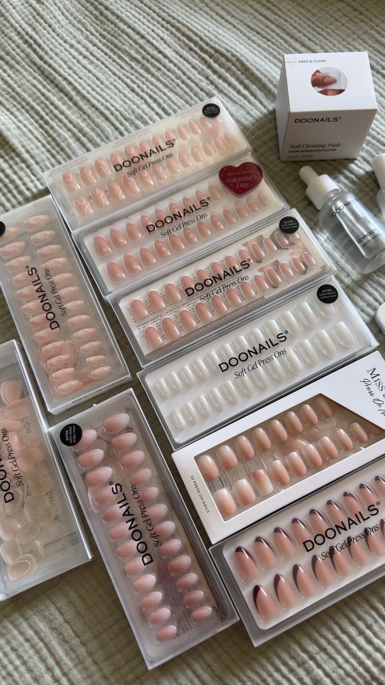 Unghie finte: Doonails Set Maniküre Press Ons + Zubehör – Usato da Altdorf UR venduto da sjk_jz2s 1