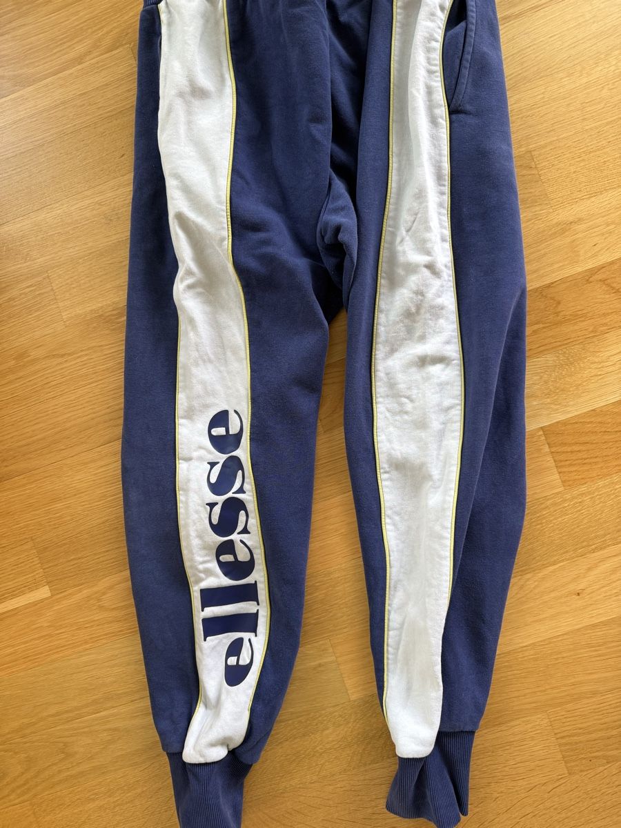 Ellesse Pantaloni: ELLESSE, Jogginghose, dunkelblau, Gr. 14 – Usato da Basel venduto da sel_g 2