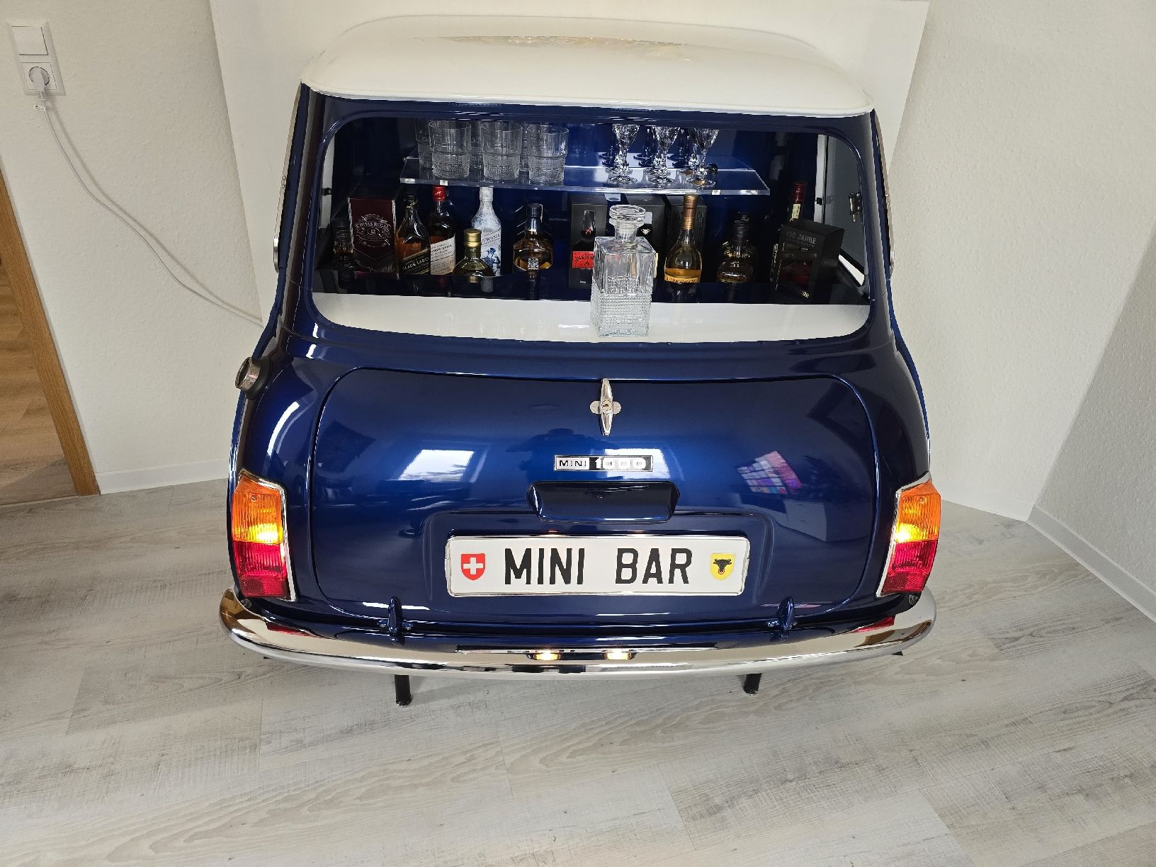 Automobili: Die einzig wahre Mini-Bar – Usato da Riehen venduto da helpathomebasel