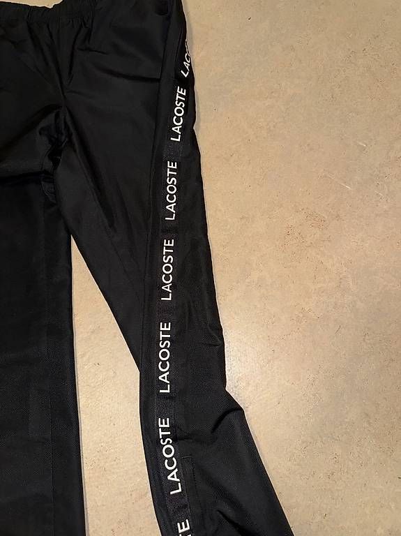 Hosen: LACOSTE Trainingshose – Gebraucht aus Zürich von ste_fjf2 1