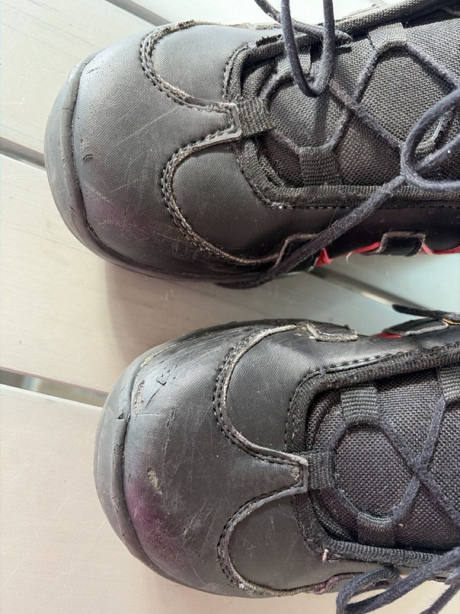 Chaussures hommes: Boots de snowboard Obscure – D'occasion à Marin-Epagnier par hibiscus26 2