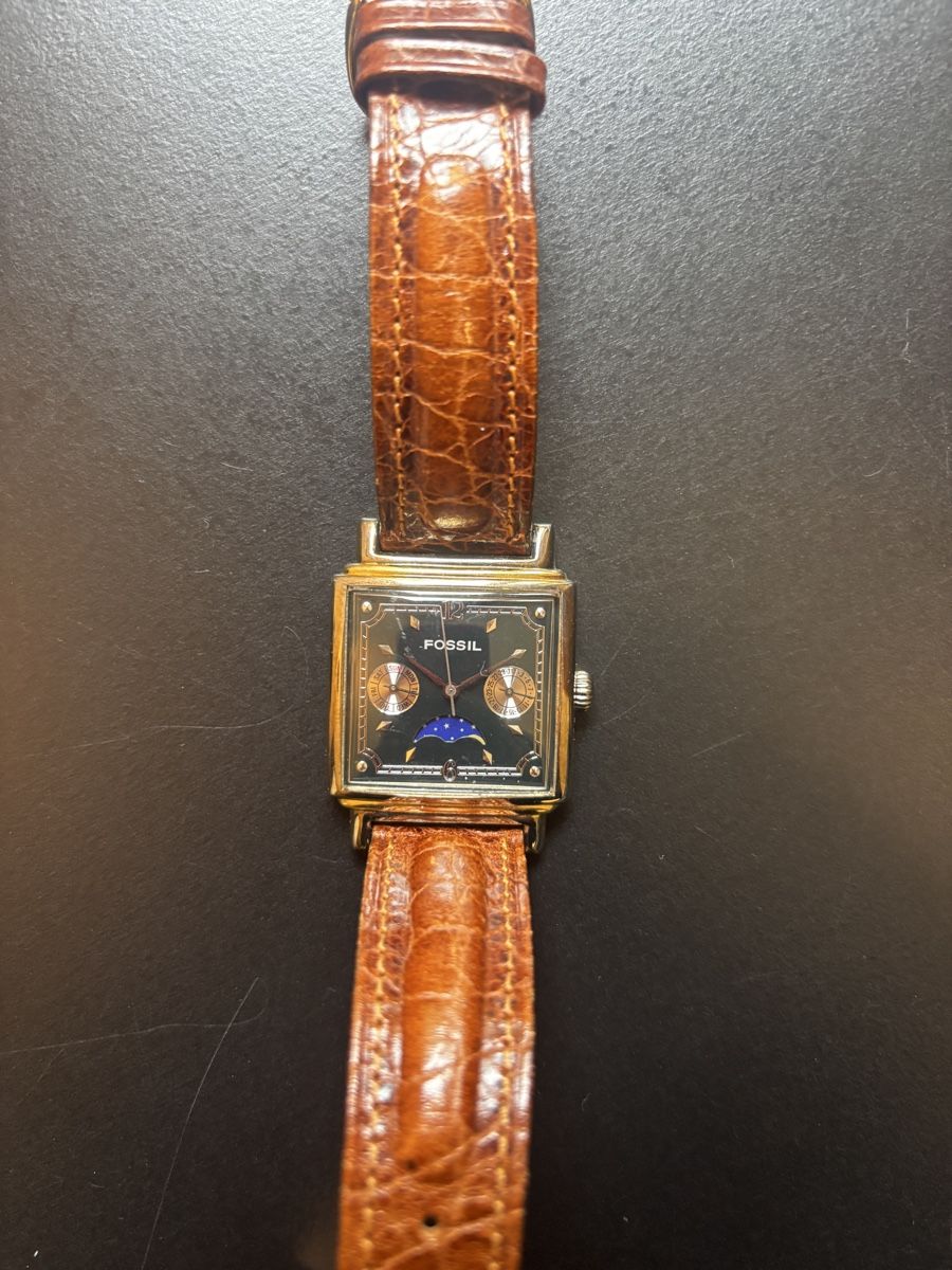 Fossiles: Fossil Quartz Watch – D'occasion à Zürich par user011003240804