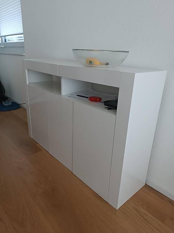 Kommoden: Kommode mit hochwertiger LED Beleuchtung – Gebraucht aus Kerns von Silvio711