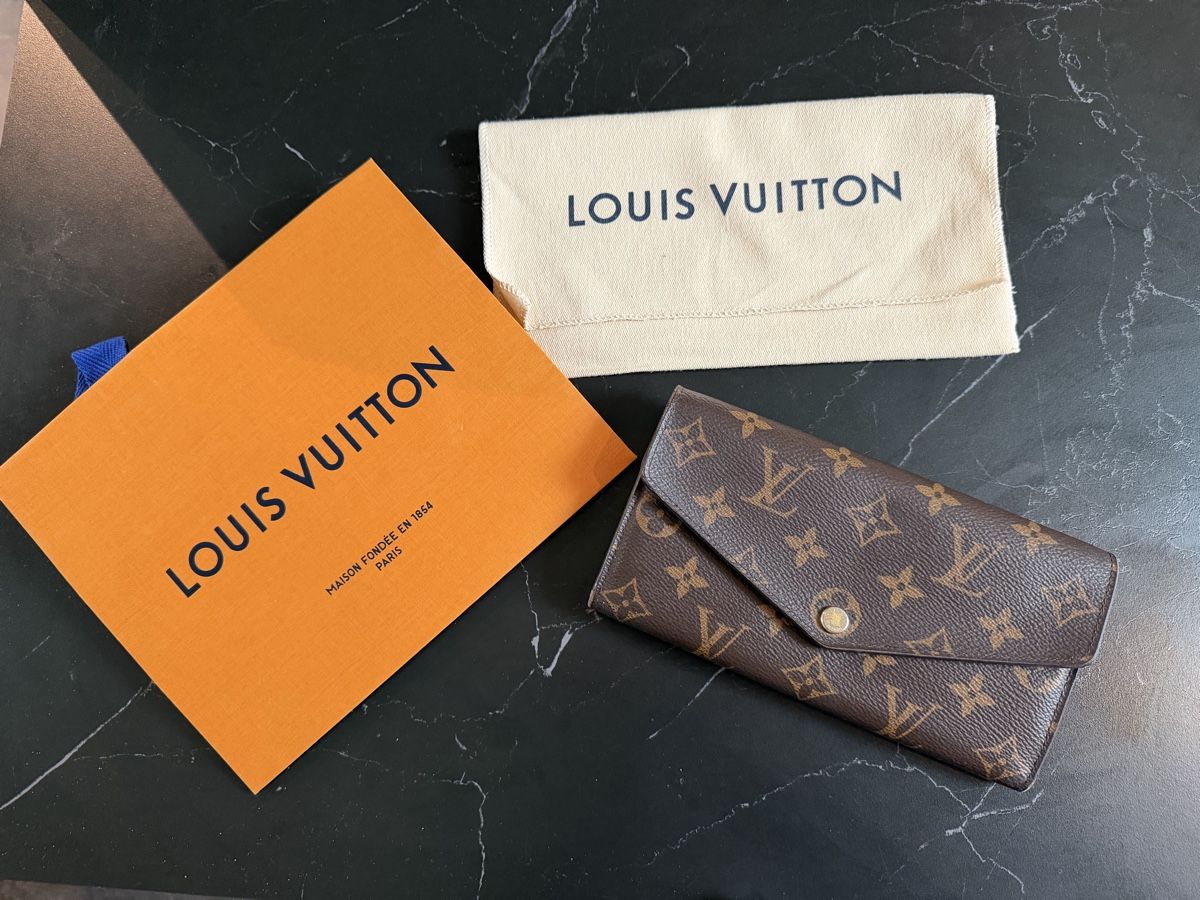 Louis Vuitton Brieftaschen: Louis Vuitton Portemonnaie Sarah – Gebraucht aus Niederglatt ZH von vul_v86c