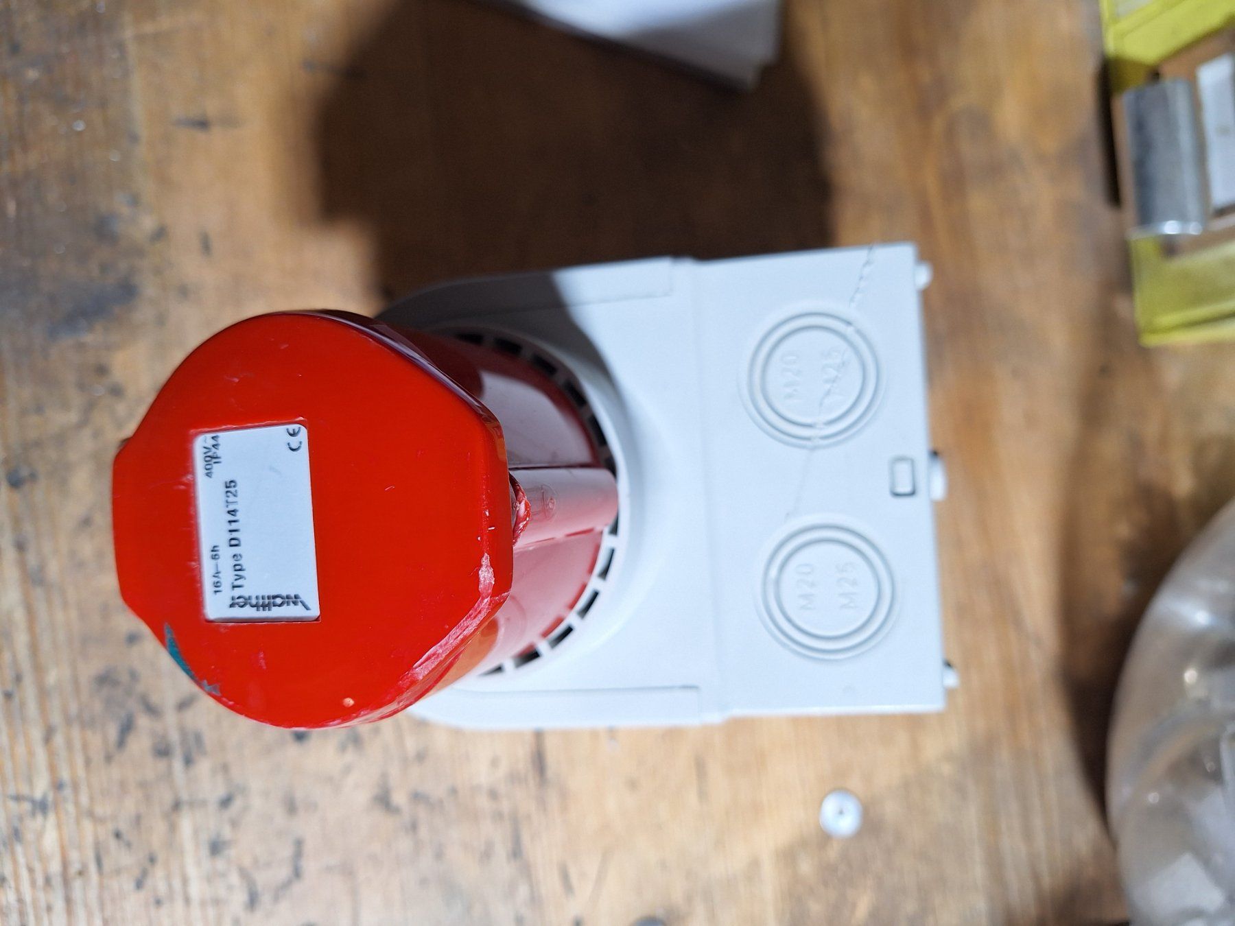 Fiches d'alim.: Steckdose 16A 400V – D'occasion à Recherswil par Toby.sk55 1