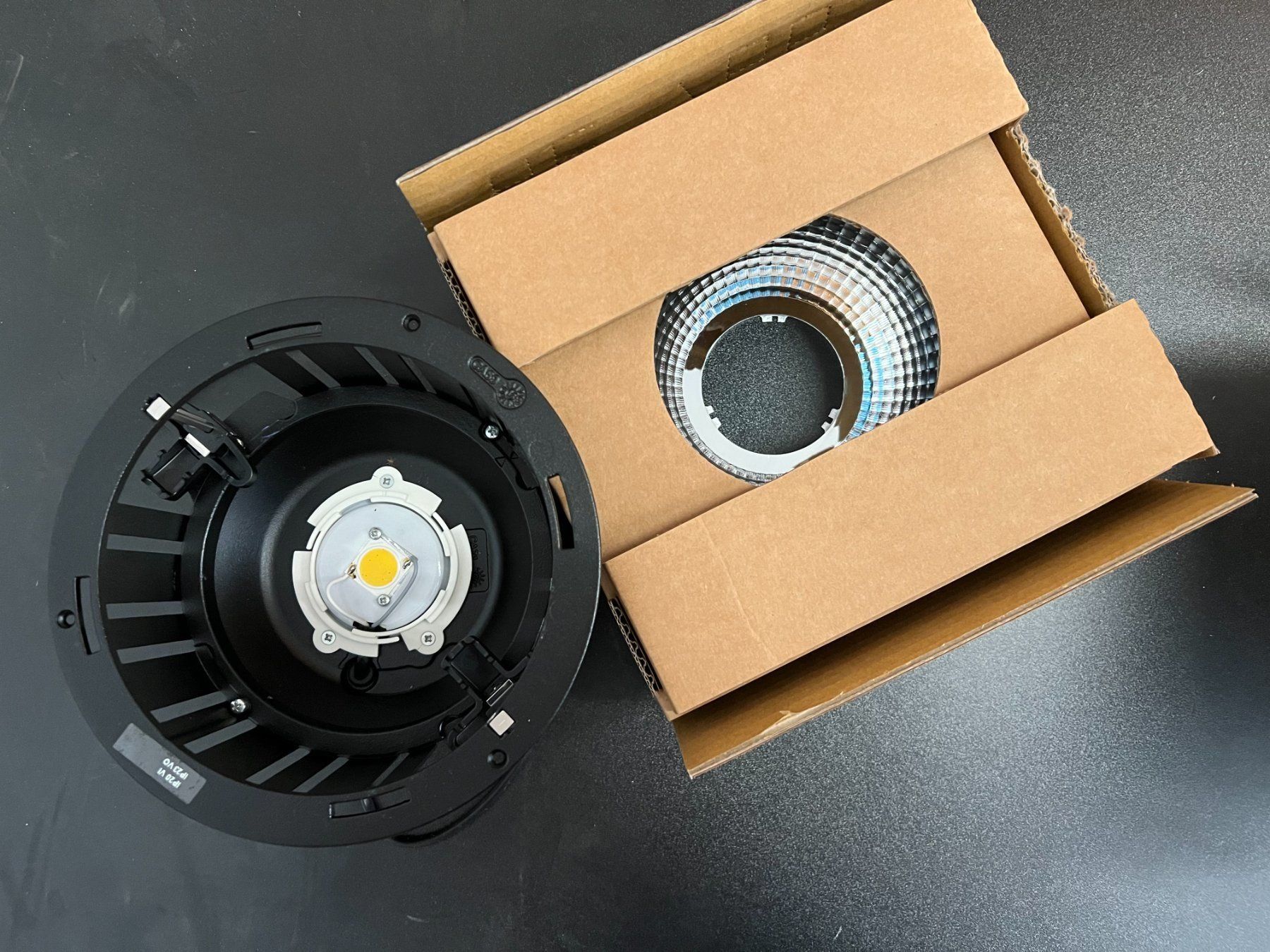 Lampen: TARGETTI SMART DOWNLIGHT FIX CCT LED MATT – Neu und originalverpackt aus Mägenwil von BackInWhite 1